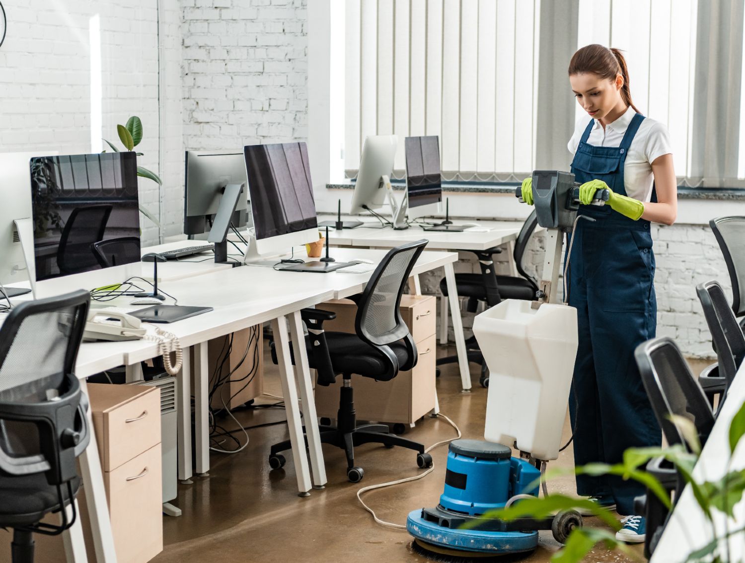 Canadian Cleaning Company professional team